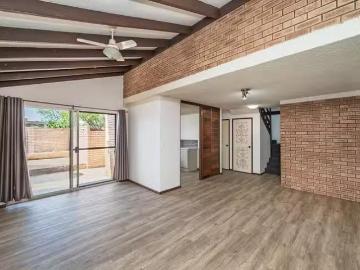 Unique 5/25 Fitzpatrick Way, Noranda, WA 6062