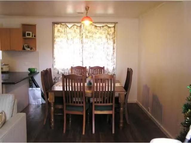 Deal! 52 Lyttleton Crescent, Cook House for rent Listed by Lu.