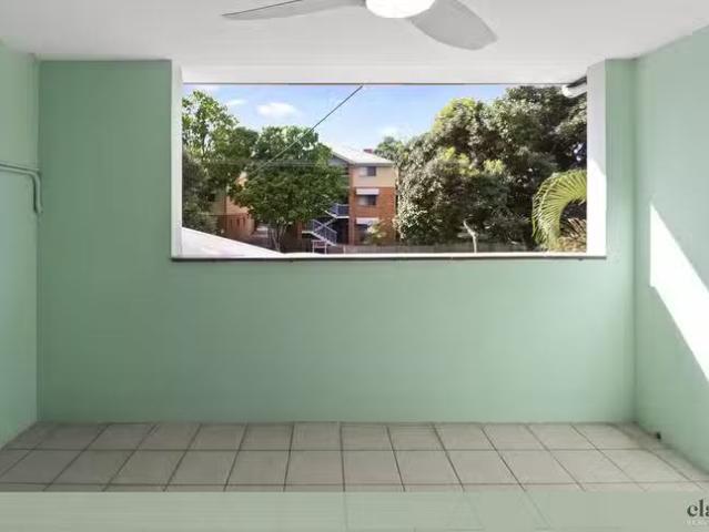 Unique 5/32 Collins Street, Nundah, QLD 4012