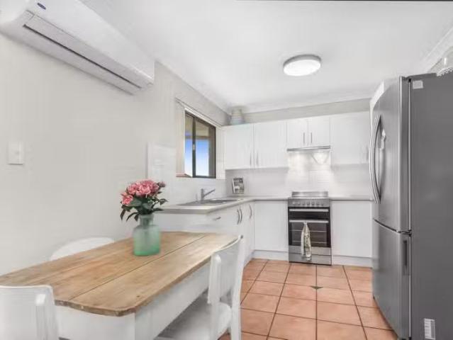 Nice 5/39 Hunter Street, WOOLOOWIN, QLD 4030 Unit for Rent