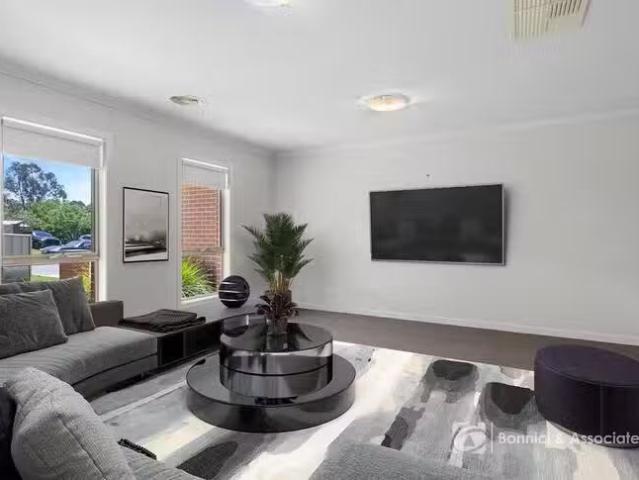 Charming 5 Caddy Court, West Wodonga, VIC 3690