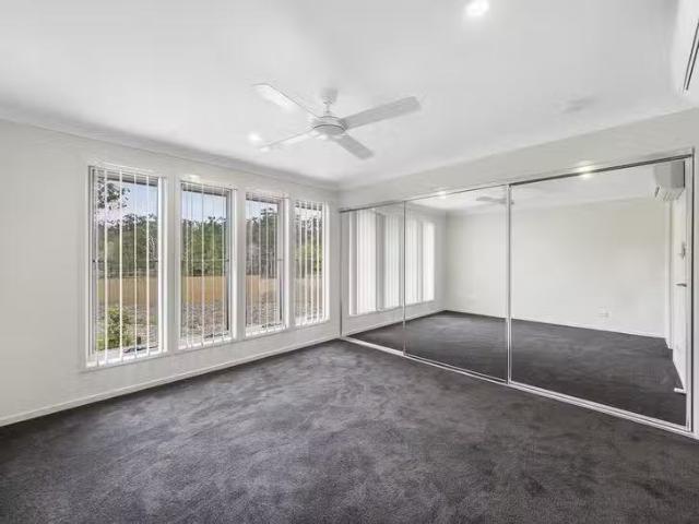 Deal! 5 Angela Way, Pimpama, QLD 4209