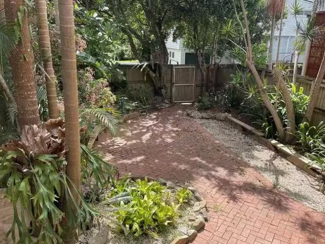 Nice 5 Beach Avenue, South Golden Beach, NSW 2483