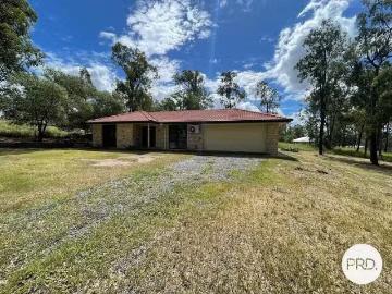 Nice 5 Bentley Drive, Regency Downs, QLD 4341