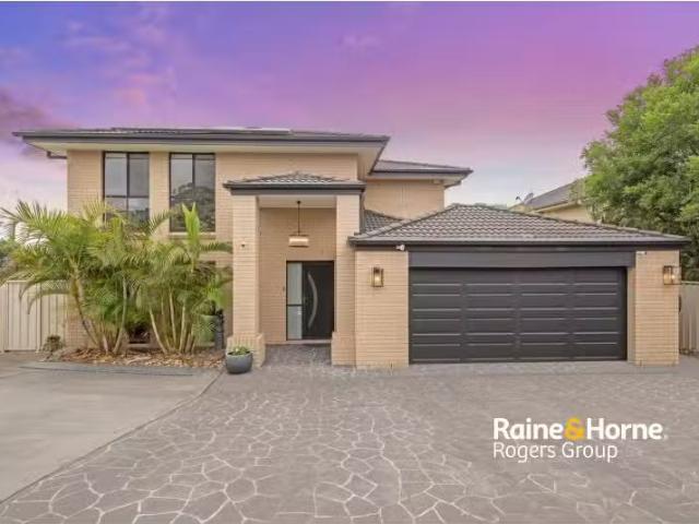 Just in! 5 BR 10 Lily Lane, WOONGARRAH House for rent Listed.