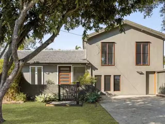 Just in! 5 BR 15 Gerald Avenue, Clontarf, QLD 4019