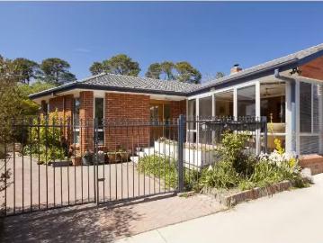 For Rent! 5 BR 174 Captain Cook Crescent, NARRABUNDAH House fo.