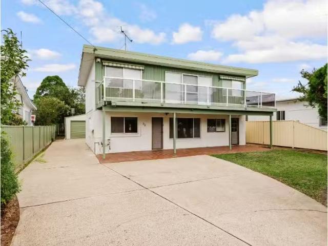 Cozy 5 BR 20 Golf Links Drive, BATEMANS BAY House for rent Li.