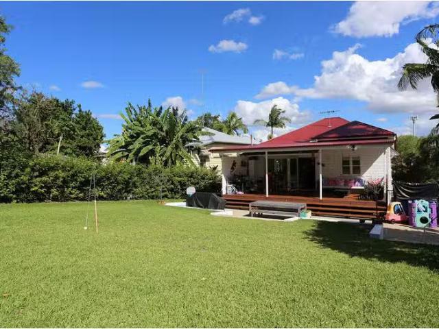 Rental! 5 BR 24 Dutton Street, Dutton Park, QLD 4102