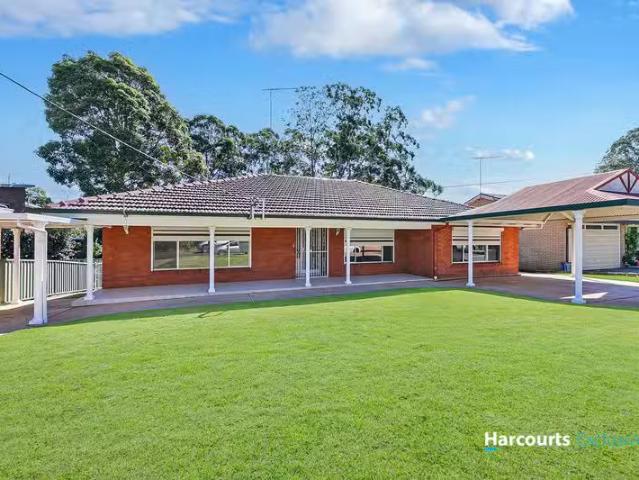 Deal! 5 BR 2 Coral Tree Drive, Carlingford, NSW 2118 House L.