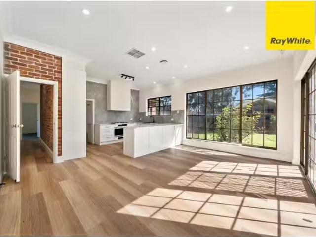 Charming 5 BR 37 Dunoon Street, O'MALLEY House for rent Liste.