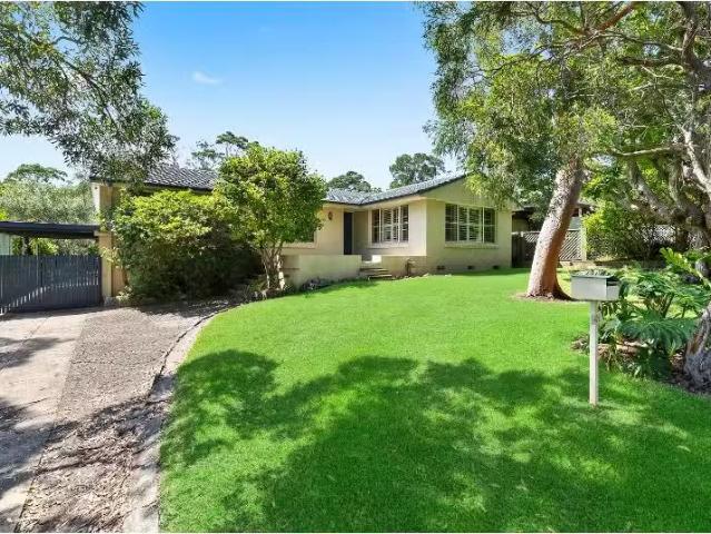 Cozy 5 BR 41 Bluegum Crescent, FRENCHS FOREST House for rent.