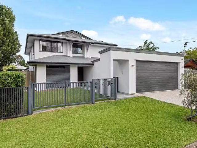 Charming 5 BR 43 Austral Avenue, GRACEVILLE, QLD 4075 House.