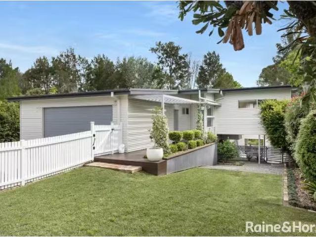 Charming 5 BR 47a Kongoola Avenue, CAMBEWARRA VILLAGE House fo.