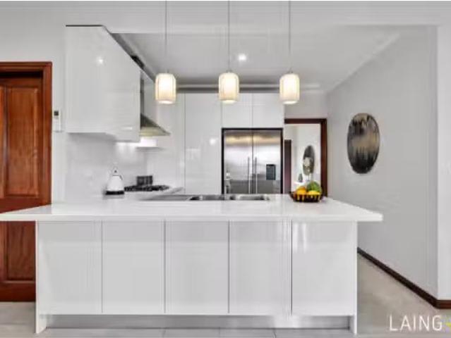 Cozy 5 BR 5 Craig Street, Smithfield House for rent Listed by.