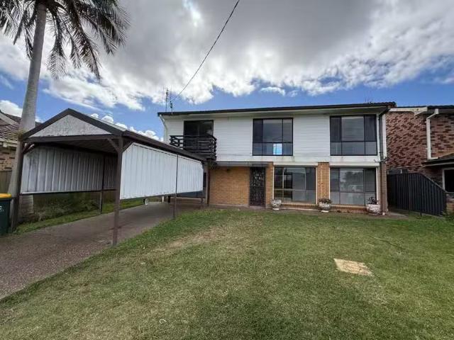 Deal! 5 BR 63 Wallarah Road, Gorokan, NSW 2263 House for Rent