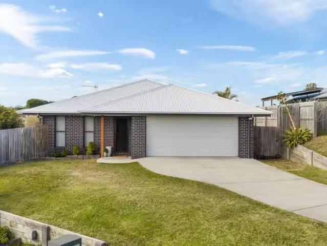 Cozy 5 BR 6 Fortune Court, SOUTHSIDE, QLD 4570 House for Rent