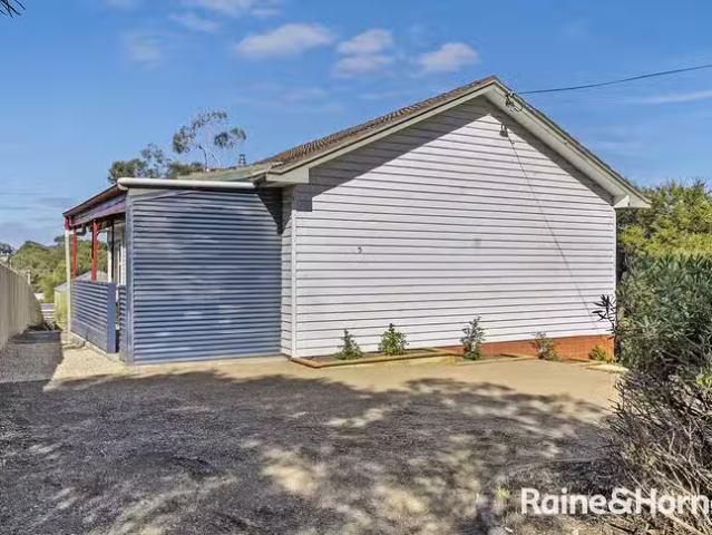 Cozy 5 Gully Road, Dodges Ferry, TAS 7173