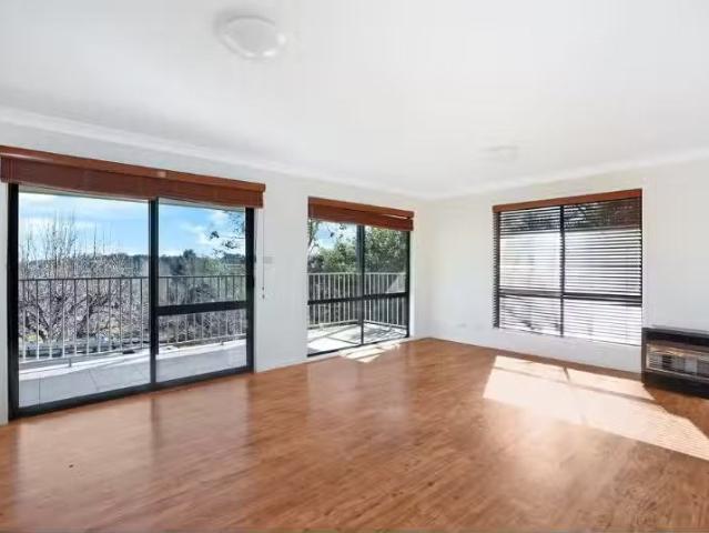 Just in! 5 Denham Close, MOSS VALE House for rent Listed by A.