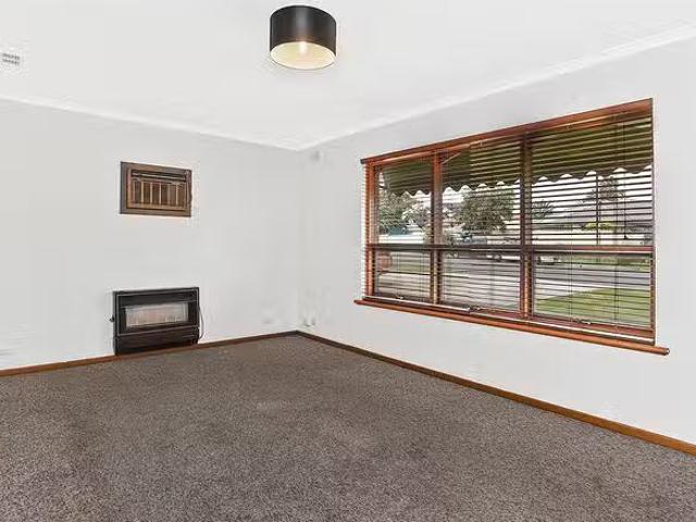 Rental! 5 Johnson Crescent, Port Noarlunga, SA 5167