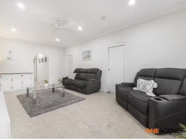 Just in! 5 Orchard Ave, Singleton House for rent Listed by Je.