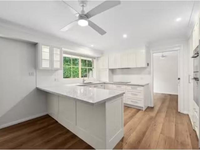 Nice 5 Settlers Way, Westleigh House for rent Listed by Prope.