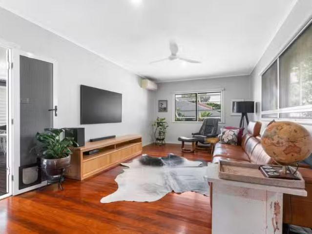 For Rent! 5 Red Hill Road, NUDGEE, QLD 4014 House for Rent