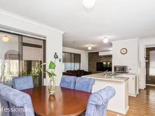 Unique 5 Wardall Place, Morley, WA 6062
