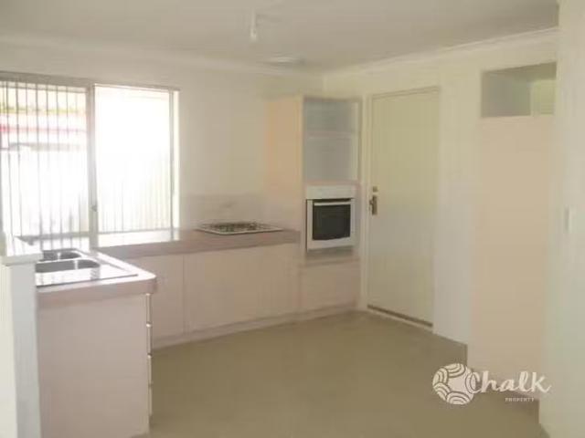 Unique 5 Torrens Drive, Waikiki, WA 6169