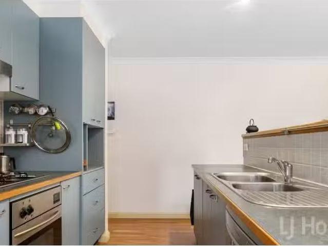 Rental! 5 Tennyson Drive, Queanbeyan House for rent Listed by.