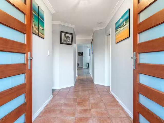 Just in! 5 Virginia Place, Waikiki, WA 6169