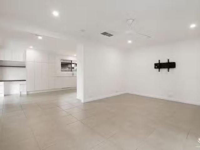 Cozy 644 Fig Tree Pocket Road, Fig Tree Pocket, QLD 4069