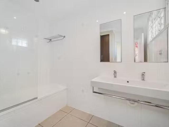 Unique 6/57 Kitchener Road, Ascot QLD 4007
