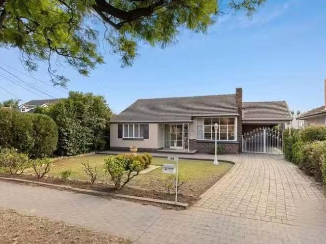 Just in! 65 Narinna Avenue, Cumberland Park, SA 5041