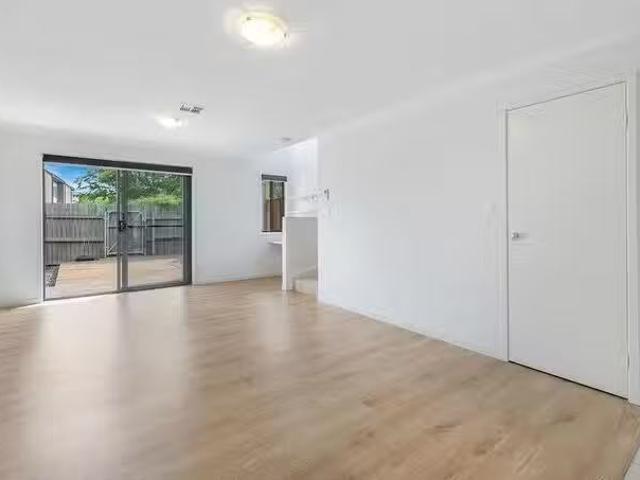 Cozy 6/71 Lawrenson Circuit, Jacka, ACT 2914