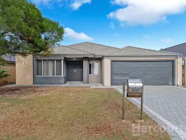 Deal! 67 Blackwood Meander, Yanchep, WA 6035