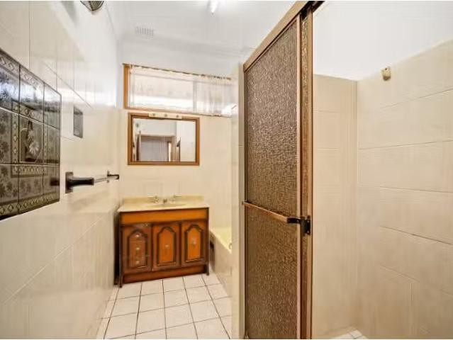 Deal! 602 Macquarie Drive, Eleebana House for rent Listed by.