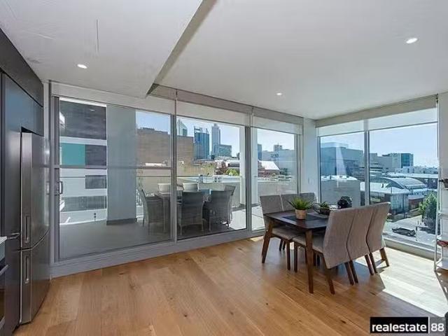 Cozy 610/105 Stirling Street, Perth, WA 6000