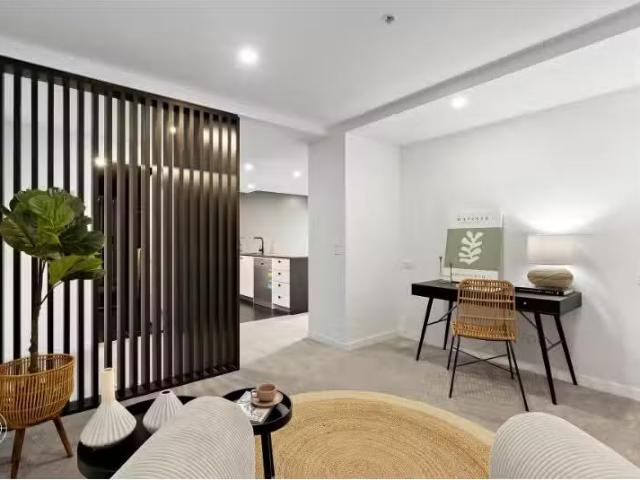 Unique 610/1 Elouera Street, Braddon Apartment for rent Liste.