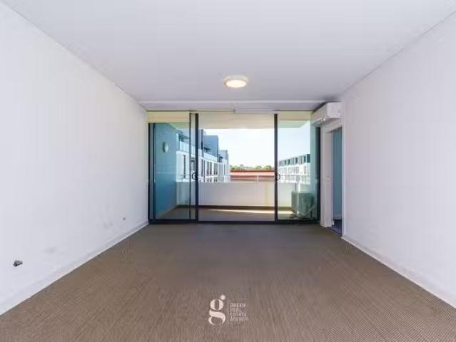 Rental! 615/97 Dalmeny Avenue, Rosebery NSW 2018