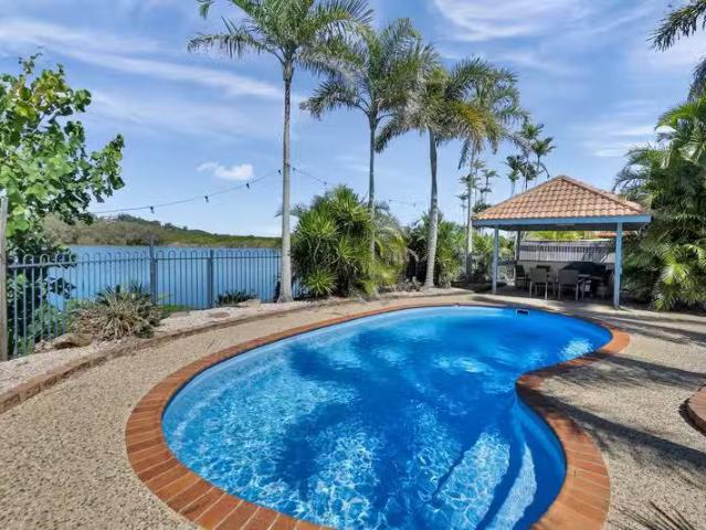 Nice 6/25 Beach Road, DOLPHIN HEADS, QLD 4740 Townhouse for.