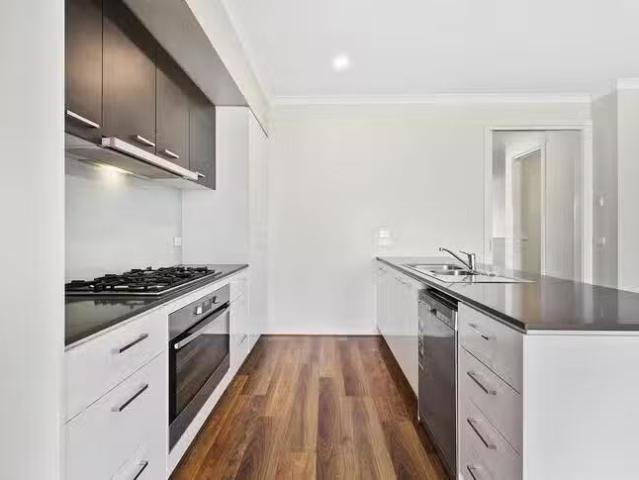 Nice 62 Greg Norman Drive, Point Cook, VIC 3030