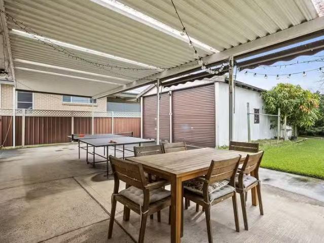 Unique 62 Palmer Avenue, KANAHOOKA, NSW 2530 House for Rent