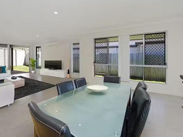 Cozy 63 High Park Crescent, LITTLE MOUNTAIN, QLD 4551 House.