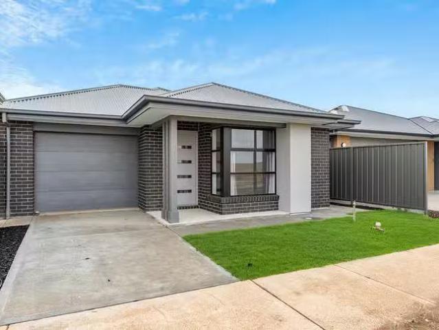 Deal! 6 Corkwood Circuit, Andrews Farm, SA 5114