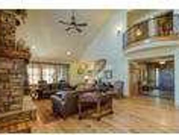 Cozy 6 bedrooms home in Donnelly