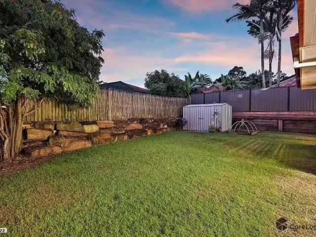 Just in! 6 Gleditsia Close, Regents Park, QLD 4118