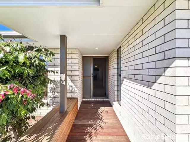 Cozy 6 Dianella Court, Cooroy, QLD 4563