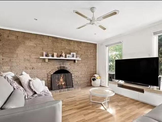 Charming 6 Jason Place, FRANKSTON, VIC 3199 House for Rent