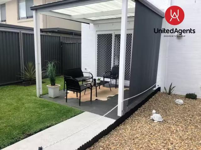 Just in! 6 Jessie Street, Middleton Grange NSW 2171